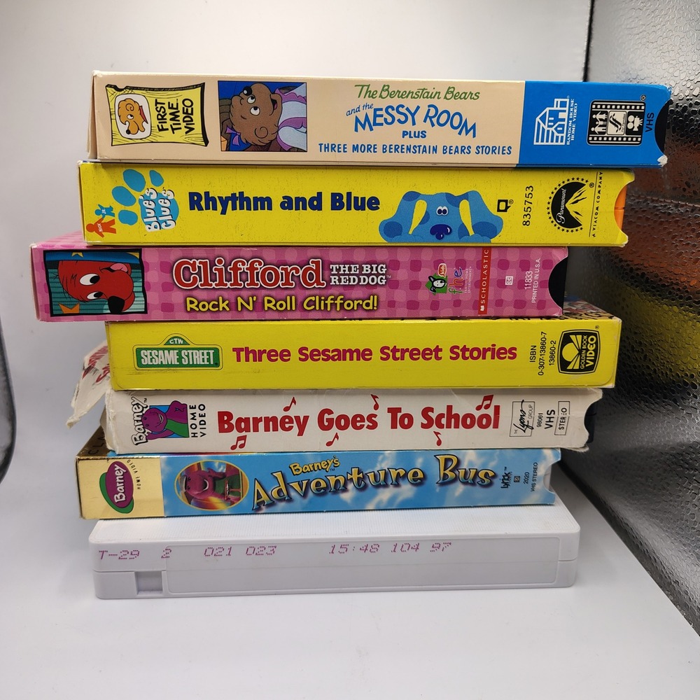 Vintage Kids VHS Lot Barney Blues Clues Berenstain Bears Sesame Street Clifford